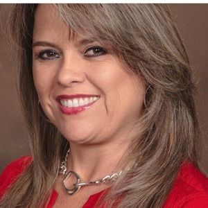 Meet your Posher, Beatriz